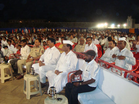 Devout Hindus and Honorable persons attending Hindu Dharmajagruti Sabha