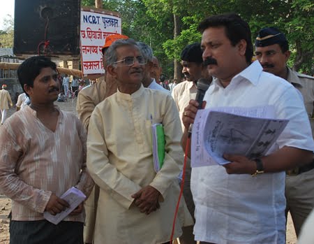 MNS MLA Mr. Mangesh Sangale addressing to people present for agitation