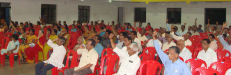 The devout Hindus attending Dharmasabha