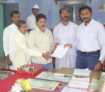 Memorandum submitted to officials by the members of HJS