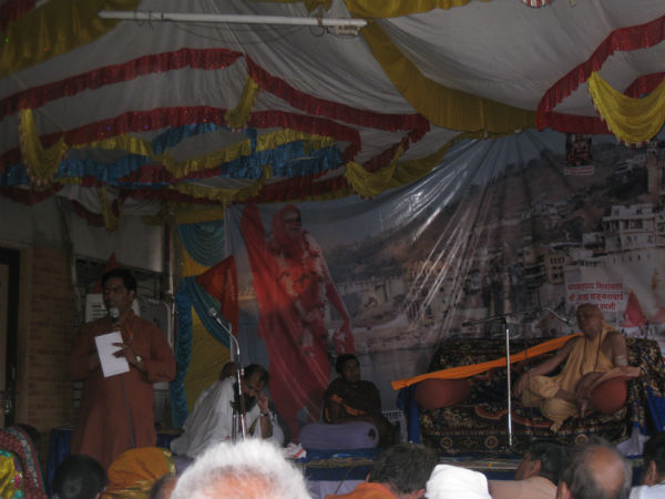 Shri. Ramesh Shinde of HJS speaking in the camp