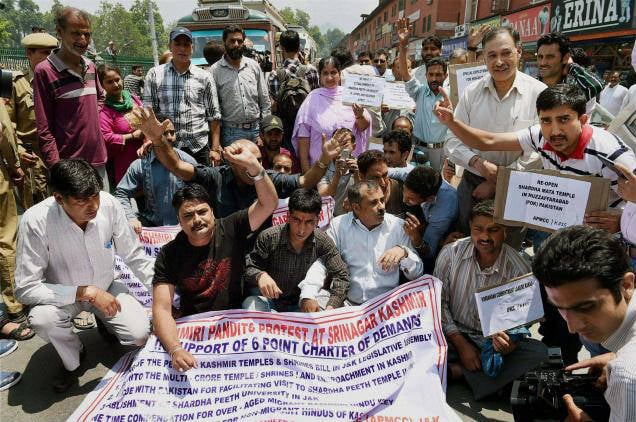 Members of All Parties Migrants Co-ordination Commitee (APMCC) and Kashmiri Pandits Sangarsh