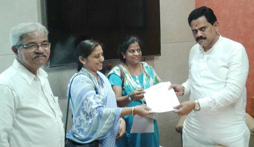 From left : Sou. Sunita Patil, Sou. Savita Lele and MP Shri. Rajan Vichare